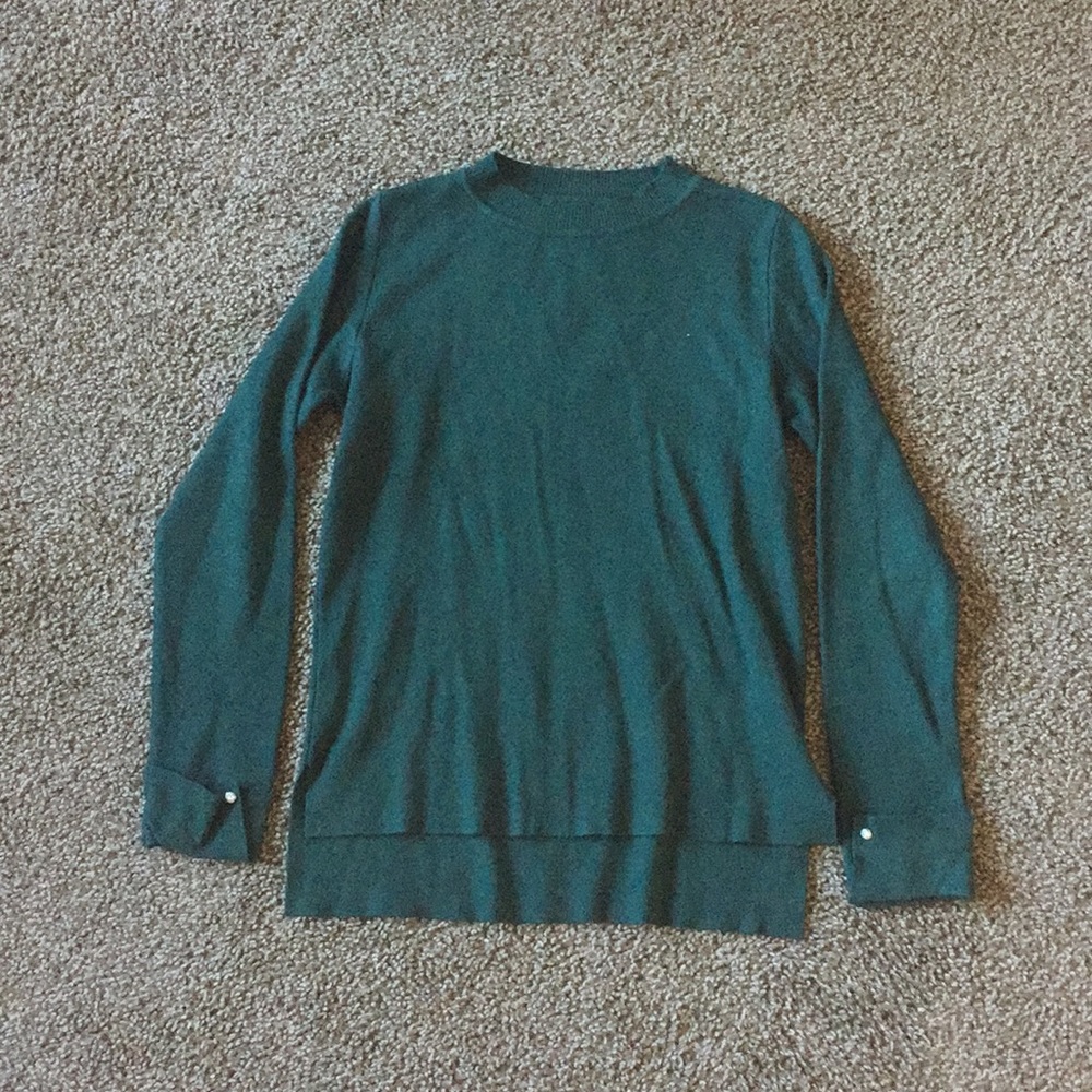Green long sleeve shirt